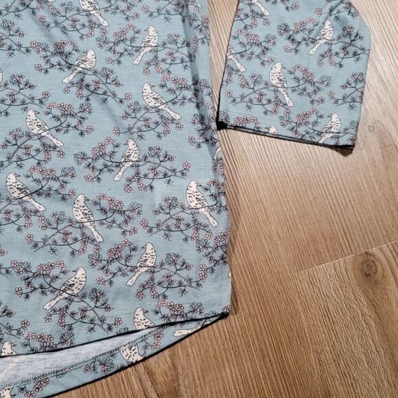 🔺️H&M Stone Blue Bird Print 3/4 Sleeve Buttoned Vneck Top Small - Picture 7 of 13